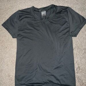 SUNDAY BEST Sinch Smooth Willow t-shirt in Olive Green, M, Like New  condition